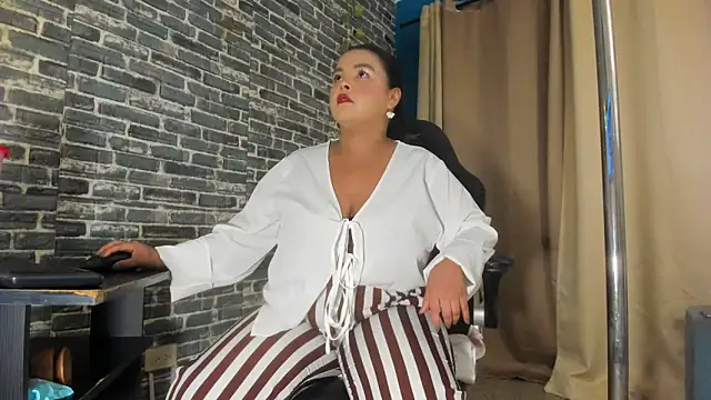 Snapshot of iam_samy_ chatting on 27, 2, 2026 iam samy online show from 27, 2, 2026