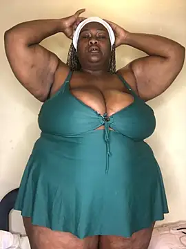 Snapshot of bustytitsxxx chatting on 26, 6, 2026 bustytitsxxx online show from 26, 6, 2026