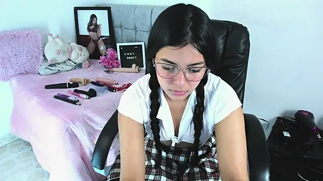 Snapshot of _Vicky_sweet chatting on 13, 3, 2025  Vicky sweet online show from 13, 3, 2025