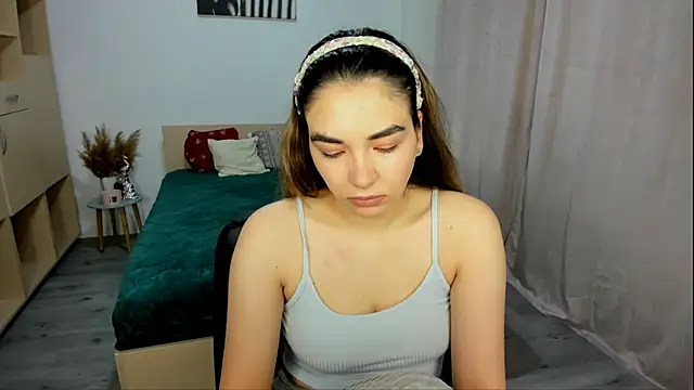 Alexa Dolly12 online show from 3, 12, 2025