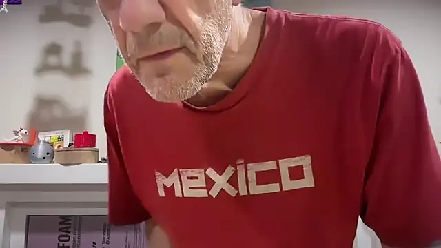 Snapshot of tauromolo chatting on 8, 8, 2026 tauromolo online show from 8, 8, 2026