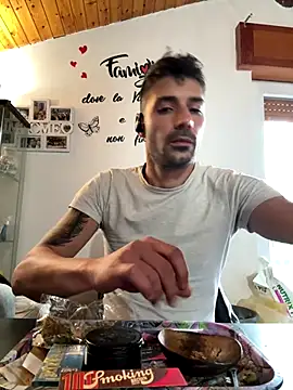 Snapshot of fisicato chatting on 8, 10, 2025 fisicato online show from 8, 10, 2025