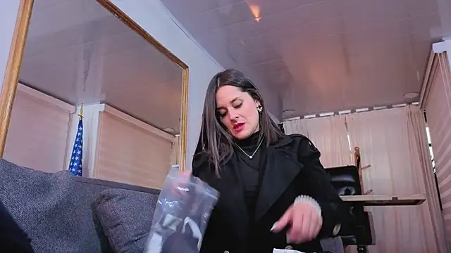 Alice milf  online show from 16, 10, 2025