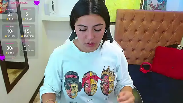 Snapshot of _luna_torres chatting on 28, 11, 2025 luna torres online show from 28, 11, 2025