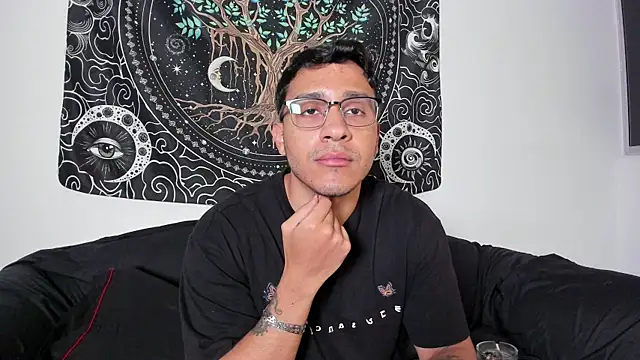 Snapshot of JayMarcos_ chatting on 12, 10, 2025 JayMarcos online show from 12, 10, 2025