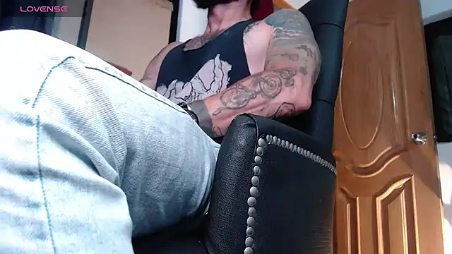 Snapshot of ren_stipee chatting on 1, 3, 2025 ren stipee online show from 1, 3, 2025