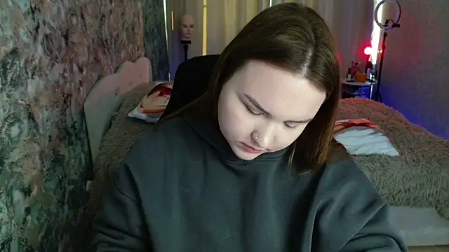 Snapshot of Jenny_Fox chatting on 6, 11, 2025 Jenny Fox online show from 6, 11, 2025