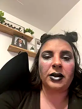 Snapshot of lairarose chatting on 2, 11, 2025 lairarose online show from 2, 11, 2025