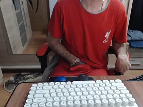 uncutguy01 online show from 4, 11, 2025