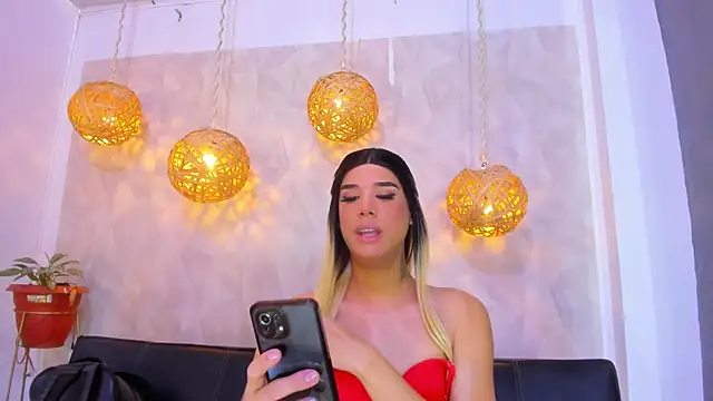 Snapshot of victoria_aleia_ chatting on 6, 1, 2025 victoria aleia online show from 6, 1, 2025