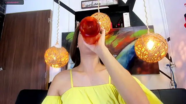 victoria aleia  online show from 26, 11, 2025