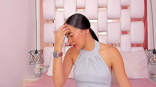 EmmyCruzZ online show from 23, 10, 2025