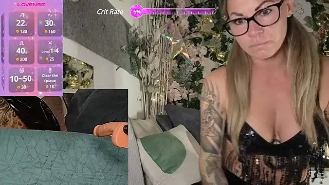 Snapshot of Tatjana_Sue chatting on 1, 1, 2025 Tatjana Sue online show from 1, 1, 2025