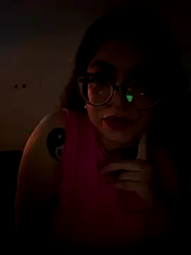 Snapshot of Lucrecia_33 chatting on 18, 12, 2025 Lucrecia 33 online show from 18, 12, 2025