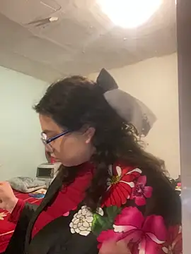 Snapshot of Lucrecia_33 chatting on 5, 2, 2026 Lucrecia 33 online show from 5, 2, 2026