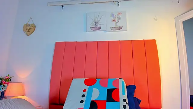 valen rose0 online show from 4, 11, 2025