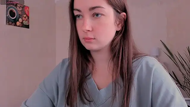 Snapshot of cClandesTina chatting on 8, 11, 2025 cClandesTina online show from 8, 11, 2025