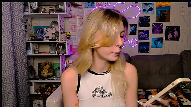 Maria Hunt online show from 5, 12, 2024