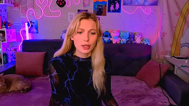 Maria Hunt online show from 18, 9, 2025