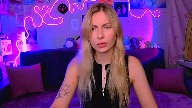 Maria Hunt online show from 23, 9, 2025