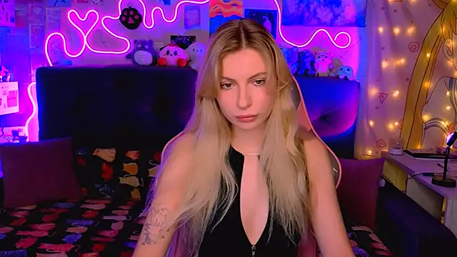 Maria Hunt online show from 3, 10, 2025