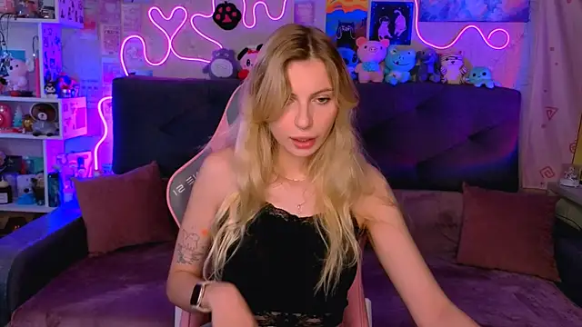 Maria Hunt online show from 25, 10, 2025