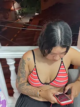 Pretty Isadora online show from 11, 1, 2025