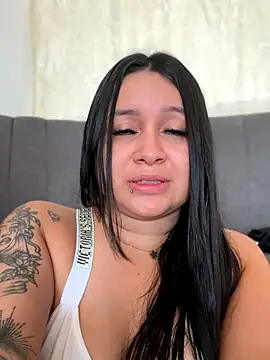 Pretty Isadora online show from 15, 10, 2025