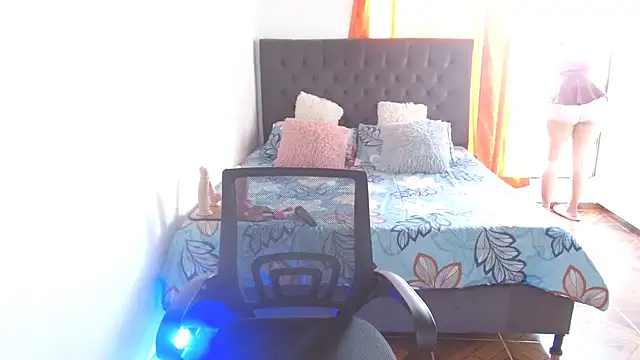 Snapshot of Kerly_Lopez chatting on 15, 5, 2026 Kerly Lopez online show from 15, 5, 2026