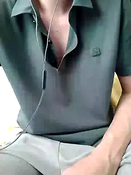 Snapshot of YAY-1 chatting on 2, 12, 2024 YAY-1 online show from 2, 12, 2024