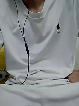 Snapshot of YAY-1 chatting on 7, 12, 2024 YAY-1 online show from 7, 12, 2024