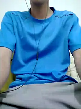 Snapshot of YAY-1 chatting on 9, 12, 2024 YAY-1 online show from 9, 12, 2024