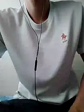 Snapshot of YAY-1 chatting on 10, 12, 2024 YAY-1 online show from 10, 12, 2024