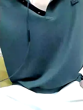 Snapshot of YAY-1 chatting on 10, 12, 2024 YAY-1 online show from 10, 12, 2024