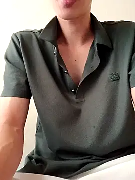 Snapshot of YAY-1 chatting on 11, 12, 2024 YAY-1 online show from 11, 12, 2024