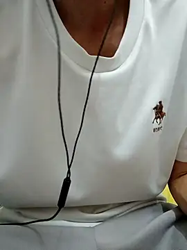 Snapshot of YAY-1 chatting on 11, 12, 2024 YAY-1 online show from 11, 12, 2024