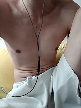 Snapshot of YAY-1 chatting on 13, 12, 2024 YAY-1 online show from 13, 12, 2024