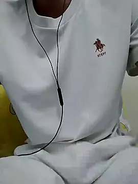 Snapshot of YAY-1 chatting on 20, 12, 2024 YAY-1 online show from 20, 12, 2024