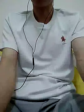 Snapshot of YAY-1 chatting on 1, 1, 2025 YAY-1 online show from 1, 1, 2025