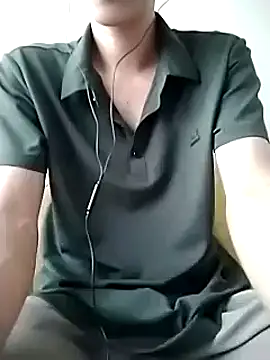 Snapshot of YAY-1 chatting on 11, 1, 2025 YAY-1 online show from 11, 1, 2025