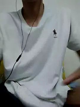 Snapshot of YAY-1 chatting on 11, 1, 2025 YAY-1 online show from 11, 1, 2025