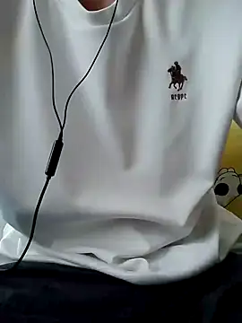 Snapshot of YAY-1 chatting on 12, 1, 2025 YAY-1 online show from 12, 1, 2025