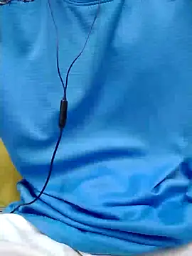 Snapshot of YAY-1 chatting on 14, 1, 2025 YAY-1 online show from 14, 1, 2025