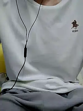 Snapshot of YAY-1 chatting on 17, 1, 2025 YAY-1 online show from 17, 1, 2025