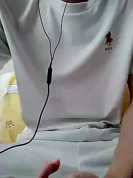 Snapshot of YAY-1 chatting on 31, 1, 2025 YAY-1 online show from 31, 1, 2025