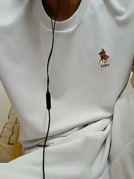 Snapshot of YAY-1 chatting on 31, 1, 2025 YAY-1 online show from 31, 1, 2025