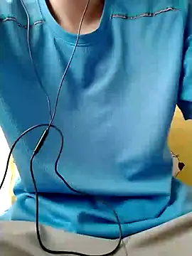 Snapshot of YAY-1 chatting on 2, 2, 2025 YAY-1 online show from 2, 2, 2025