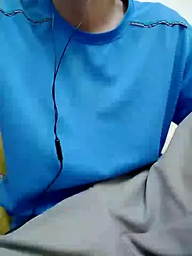 Snapshot of YAY-1 chatting on 2, 2, 2025 YAY-1 online show from 2, 2, 2025