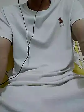 Snapshot of YAY-1 chatting on 3, 2, 2025 YAY-1 online show from 3, 2, 2025