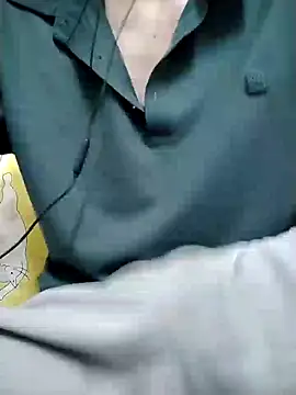 Snapshot of YAY-1 chatting on 6, 2, 2025 YAY-1 online show from 6, 2, 2025